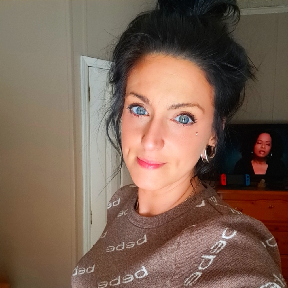 Meet your Posher, Jennifer